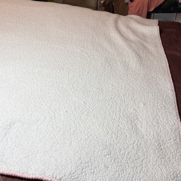 Throw Blanket by Pink Victoria’s Secret Brand.  EUC! - Picture 8 of 12